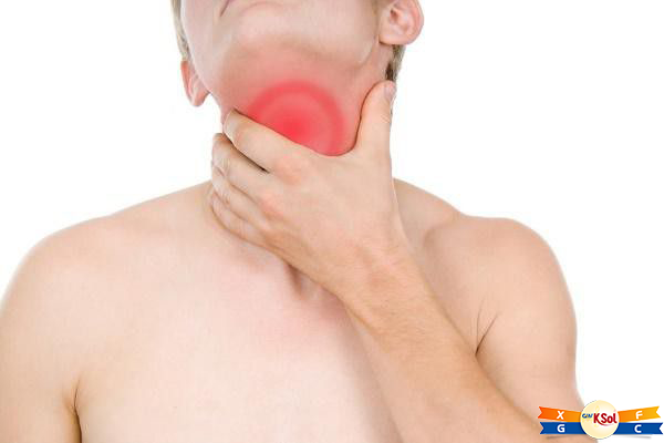 Nuốt nghẹn là một trong những triệu chứng thường gặp ở ung thư thực quản