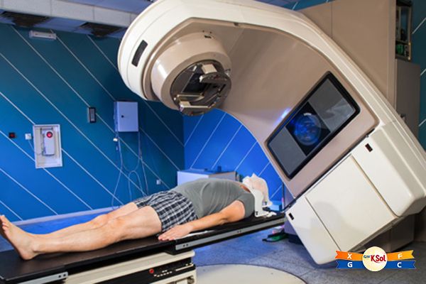 Xạ trị chùm tia bên ngoài đến từ một máy nhắm vào bức xạ của bạn