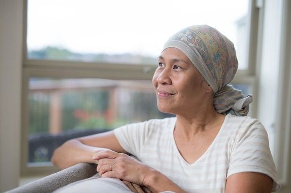 Hóa trị ung thư gây rụng tóc