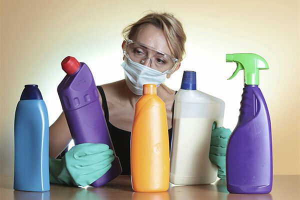 Nguyên nhân gây ung thư vòm họng bắt nguồn từ tiếp xúc vơi hóa chất