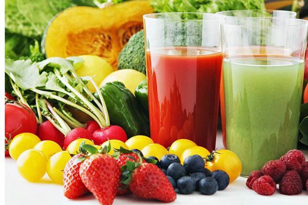 Bệnh nhân xạ trị ung thư thực quản nên sử dụng nước ép hoa quả trong thức uống hàng ngày