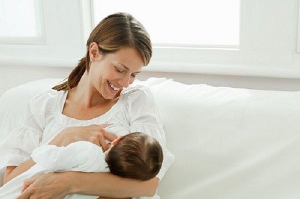 Sinh con ở độ tuổi hợp lý giúp ngăn ngừa ung thư vú