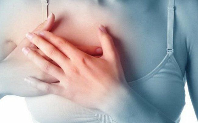 Những đối tượng có nguy cơ cao mắc bệnh nêu trên cần chủ động đi khám và tầm soát ung thư vú định kỳ nhằm phát hiện sớm bệnh.