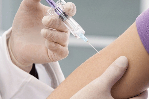 Chị em phụ nữ từ 9-26 tuổi nên chủ động tiêm phòng vắc xin HPV để ngăn ngừa mắc ung thư cổ tử cung