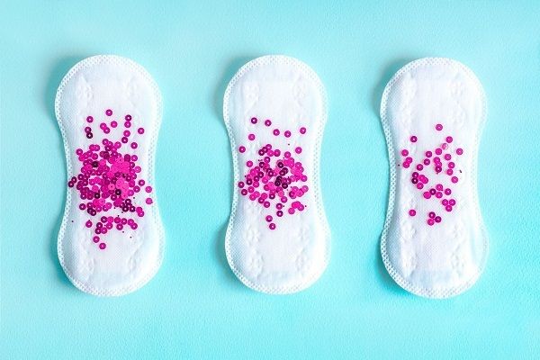 Ra máu âm đạo bất thường là dấu hiệu cảnh báo ung thư cổ tử cung