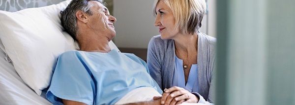 Động viên chia sẻ để người bệnh ung thư đại tràng có tinh thần thoải mái lạc quan chiến đấu bệnh tật
