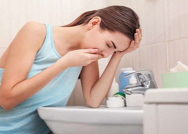 Bệnh nhân ung thư gan sẽ cảm thấy buồn nôn, nôn ói trong một thời gian dài