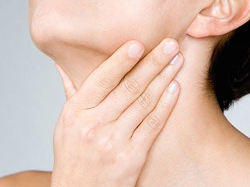 Bệnh có liên quan tới sự thiếu hụt i-ốt và tiền sử mắc các bệnh ở tuyến giáp