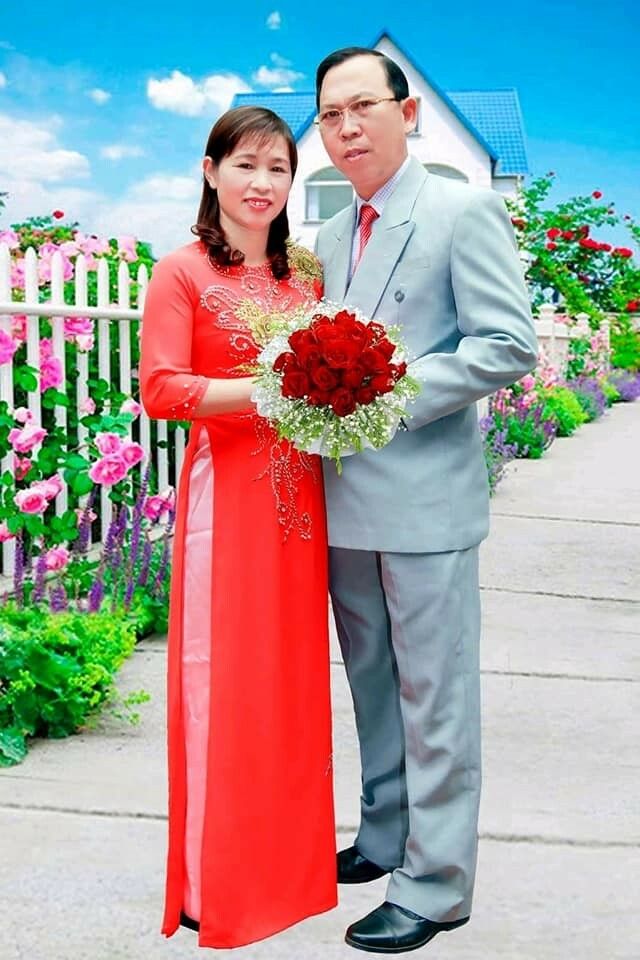 Vợ chồng tôi mạnh khỏe, vui vẻ đón Xuân mới cùng với dấu mốc kỷ niệm 30 năm ngày cưới