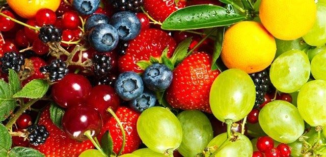 Trái cây giàu chất xơ hòa tan, giúp giảm cholesterol tốt cho người mỡ máu cao