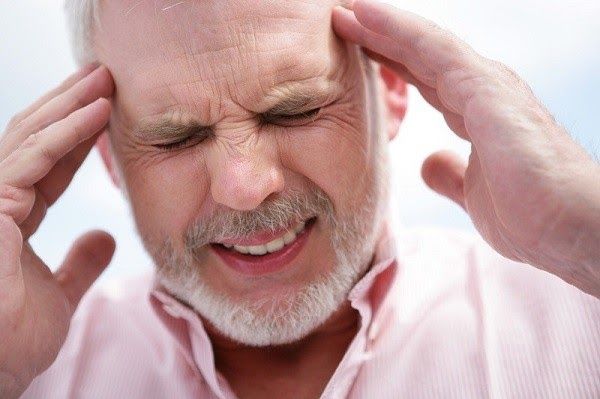 Nguy cơ mắc ung thư não tăng theo tuổi tác