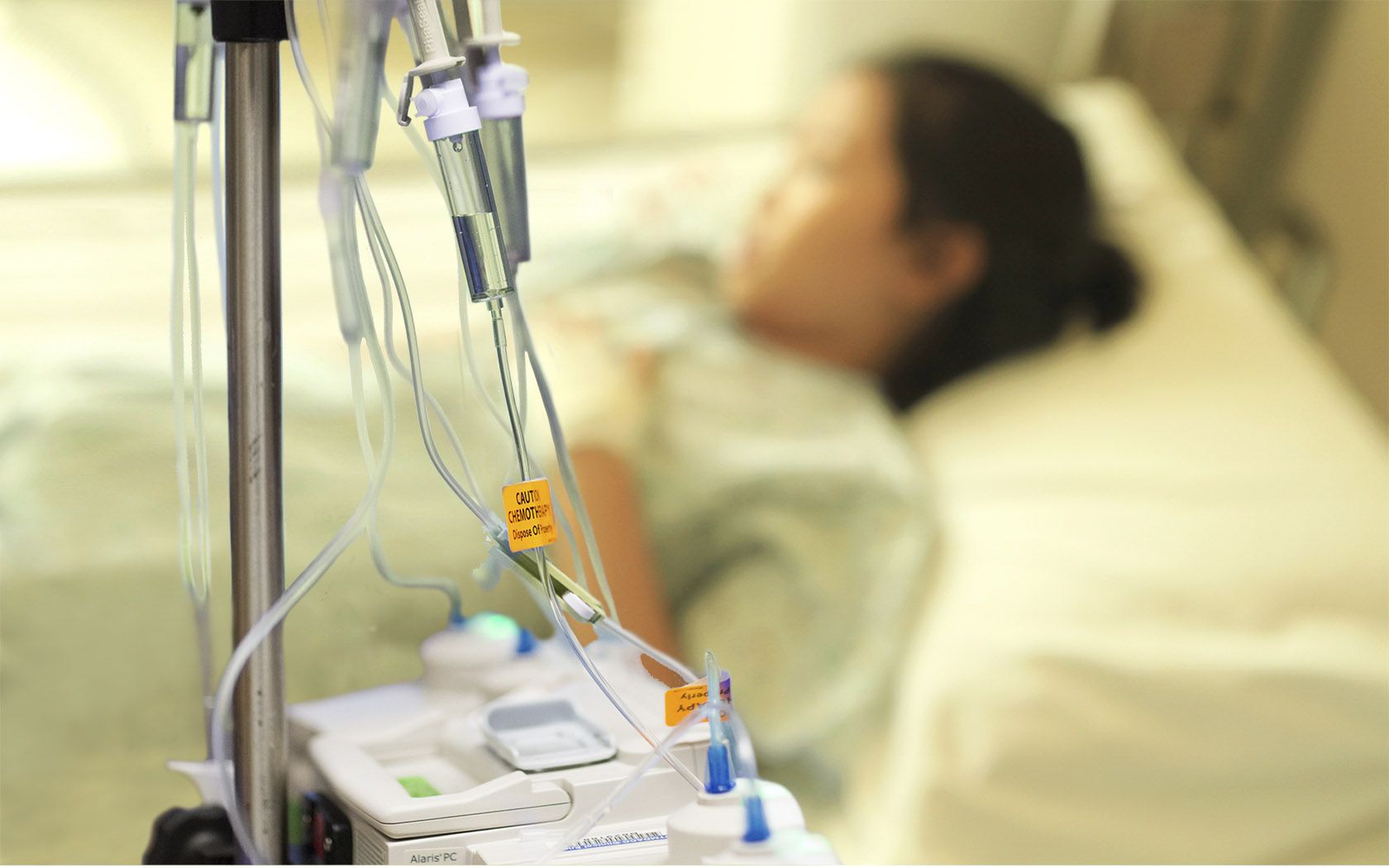 Sau điều trị ung thư, đặc biệt sau hóa trị, người bệnh thường đau đớn, mệt mỏi, chán ăn