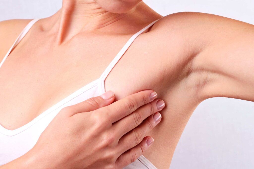 Ung thư vú là bệnh ác tính ở nữ giới, là một trong những bệnh thường gặp và gây ra tỷ lệ tử vong cao nhất ở nữ giới